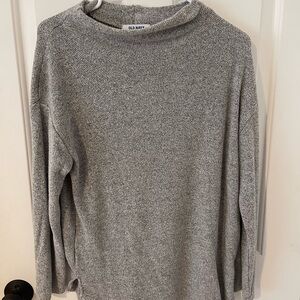 Old navy sweater
